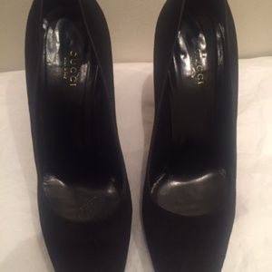 Gucci heels pump